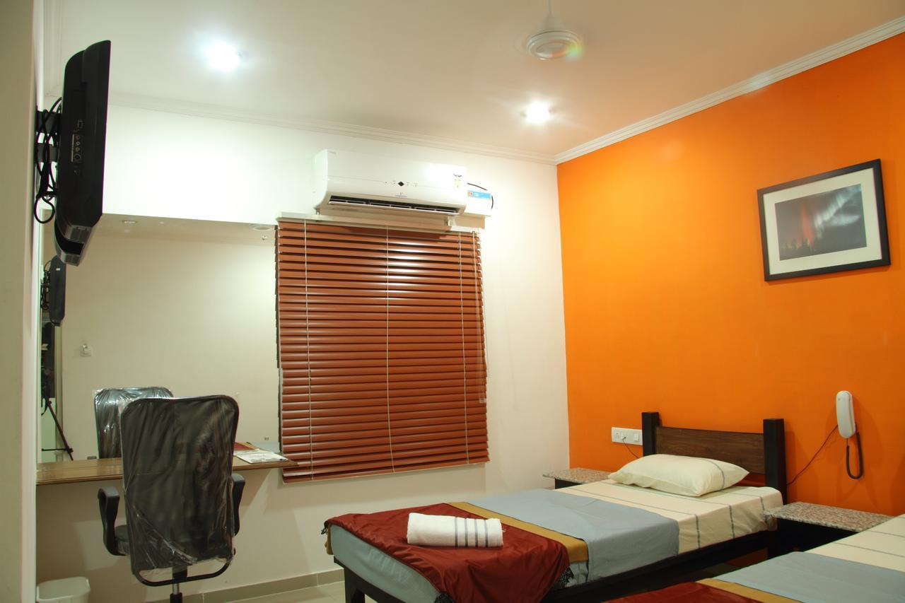Deccan Comforts Hyderabad Esterno foto