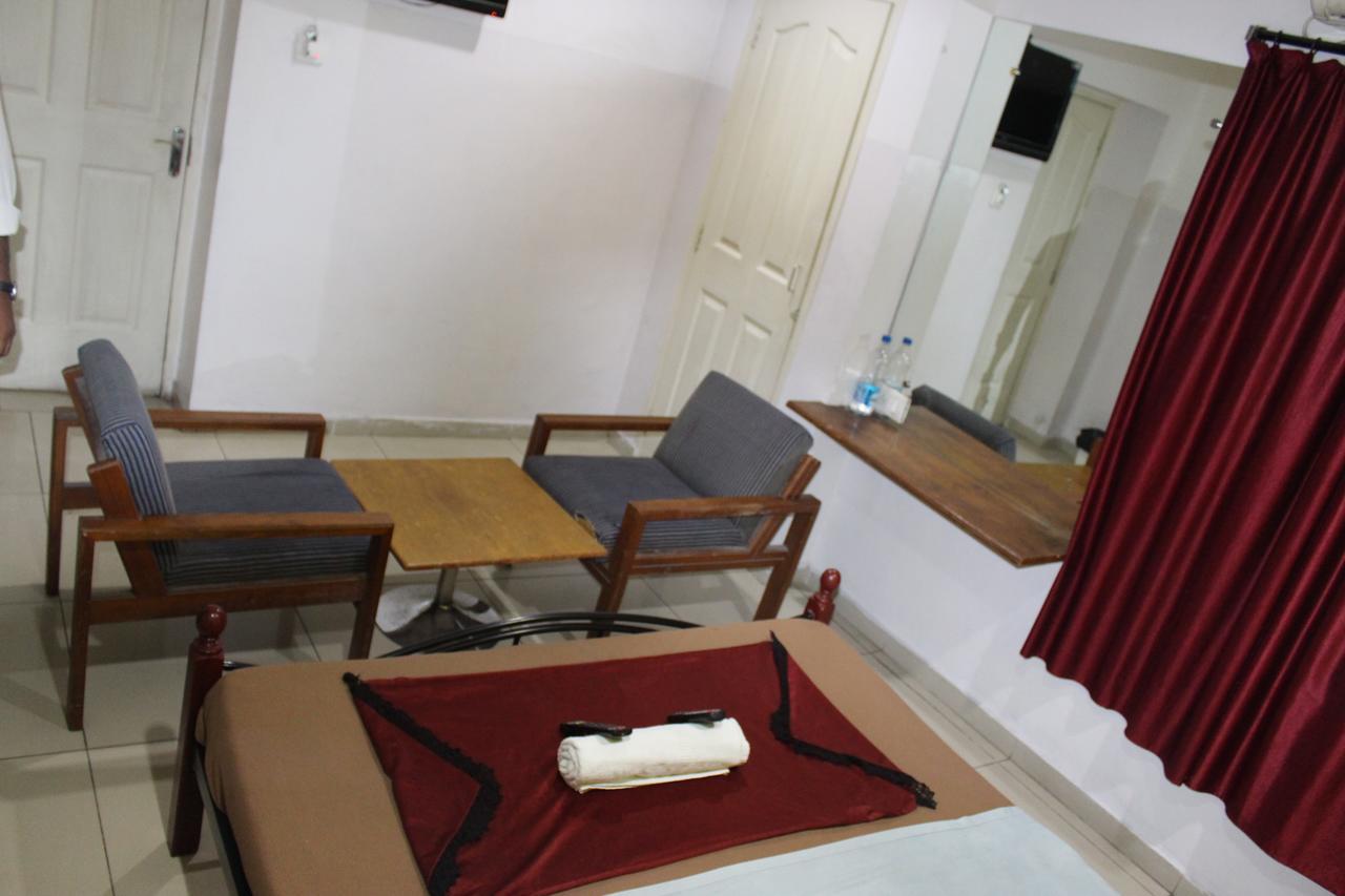 Deccan Comforts Hyderabad Esterno foto